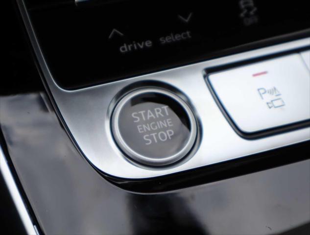 new 2025 Audi Q7 car, priced at $89,205