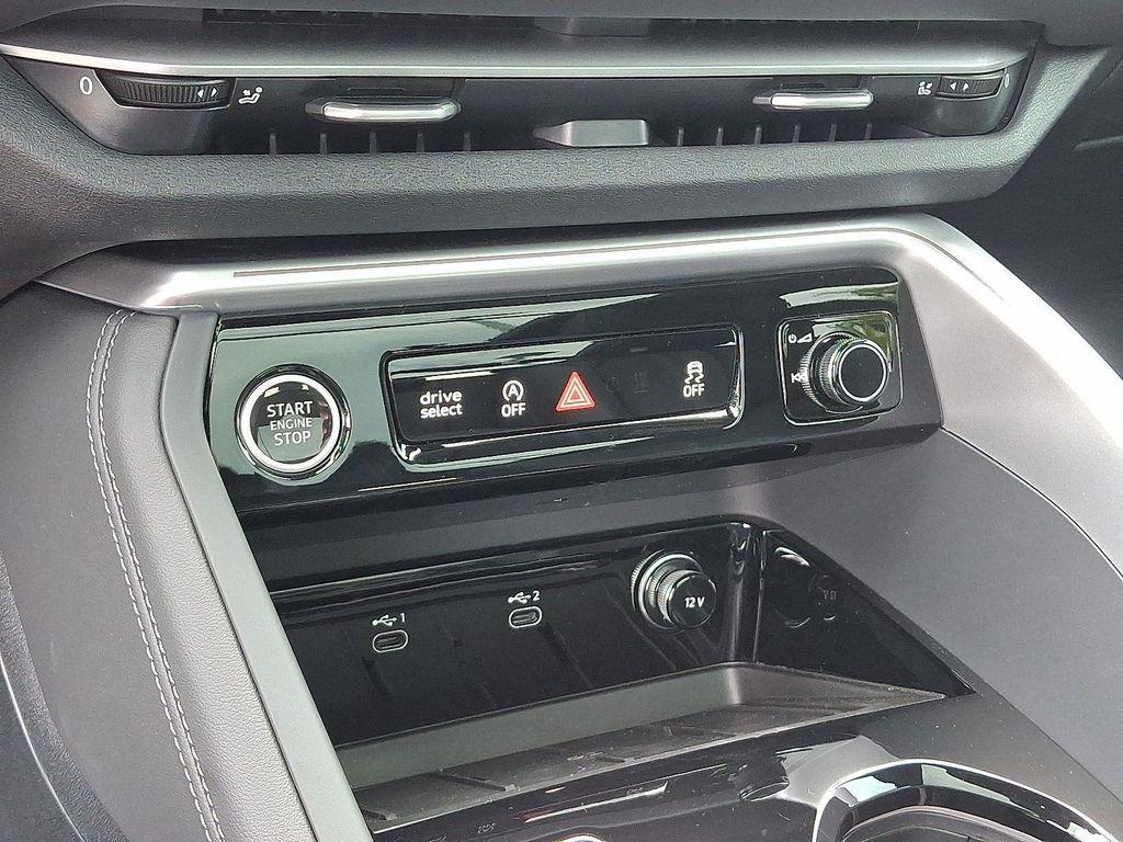 new 2025 Audi Q5 car, priced at $60,175