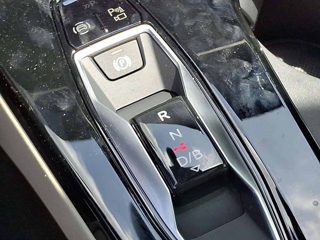 new 2025 Audi Q6 e-tron car, priced at $68,340