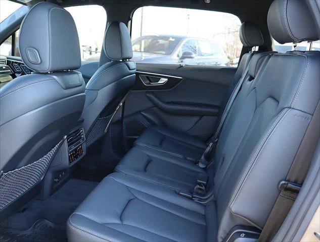 new 2025 Audi Q7 car, priced at $81,455