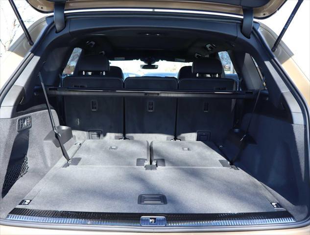 new 2025 Audi Q7 car, priced at $82,955
