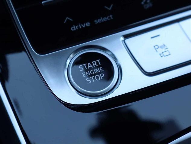 new 2025 Audi Q7 car, priced at $81,455