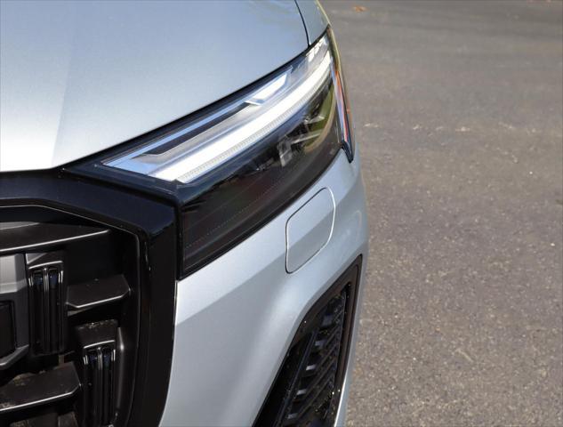 new 2025 Audi Q7 car, priced at $74,040