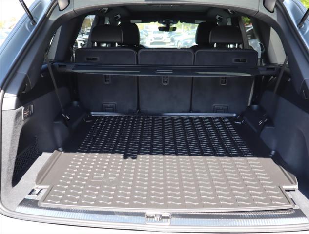 new 2025 Audi Q7 car, priced at $74,040