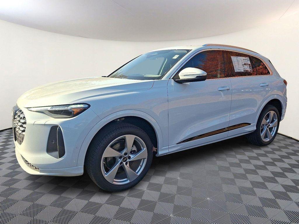 new 2025 Audi Q5 car, priced at $59,300