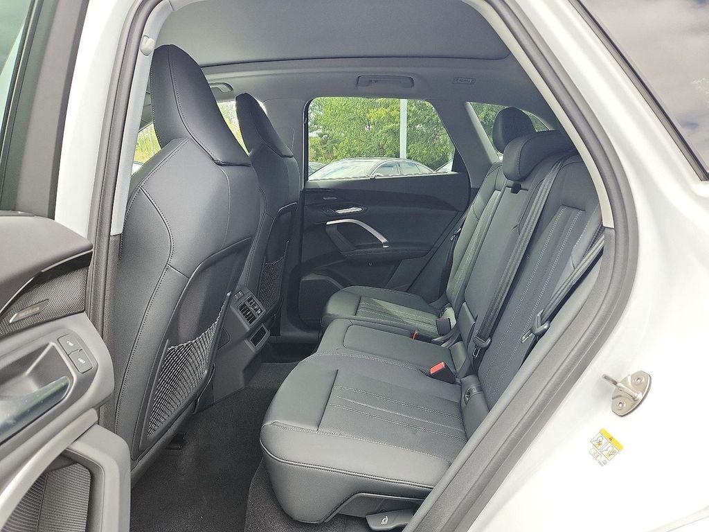 new 2025 Audi Q5 car, priced at $61,300