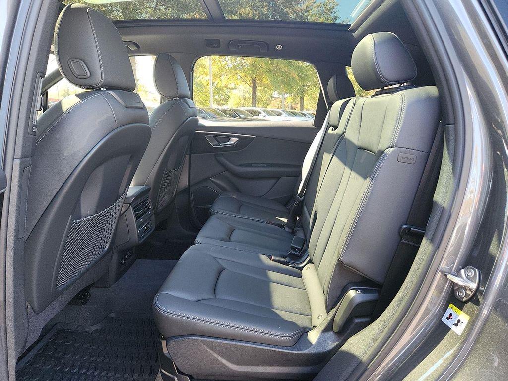 new 2026 Audi Q7 car, priced at $72,745