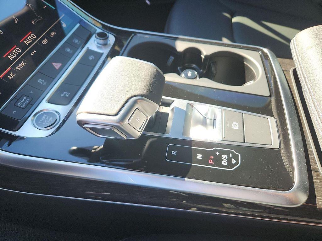 new 2026 Audi Q7 car, priced at $72,745