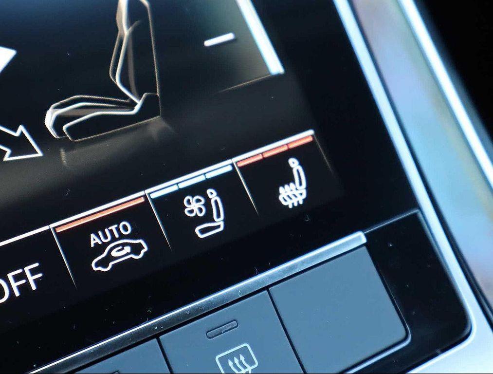 new 2025 Audi Q7 car, priced at $71,800