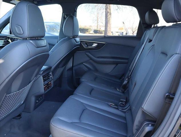 new 2025 Audi Q7 car, priced at $72,800