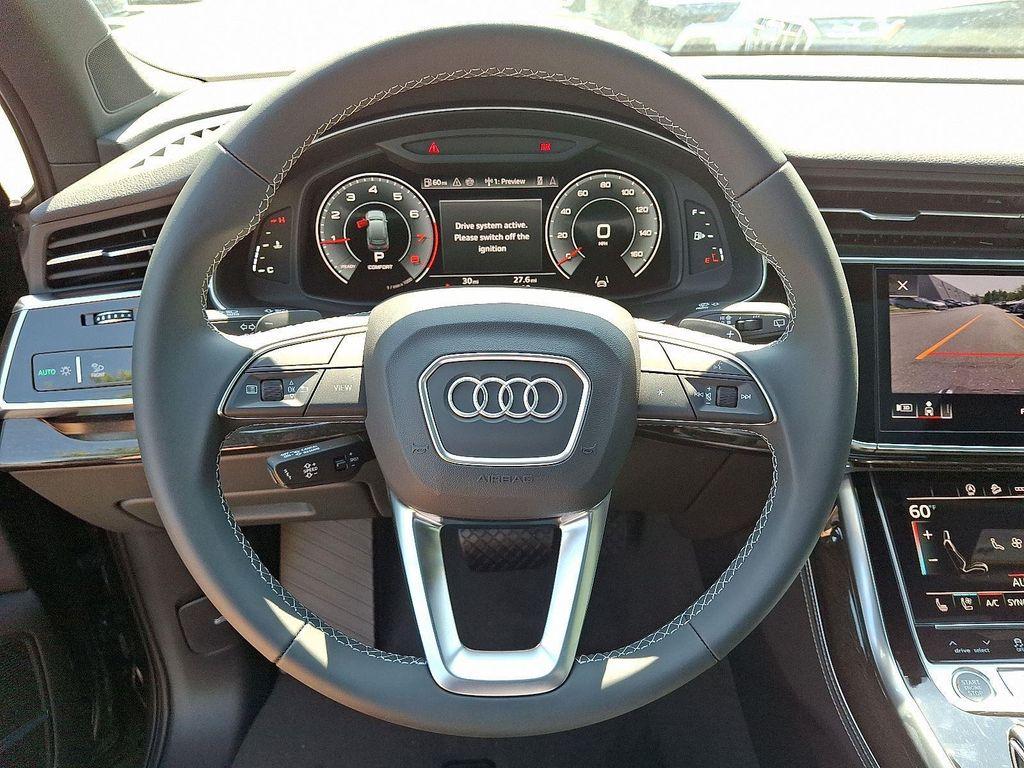 new 2025 Audi Q7 car, priced at $72,295