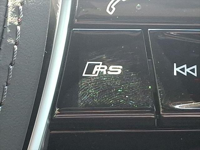 new 2025 Audi RS 6 Avant car, priced at $153,515