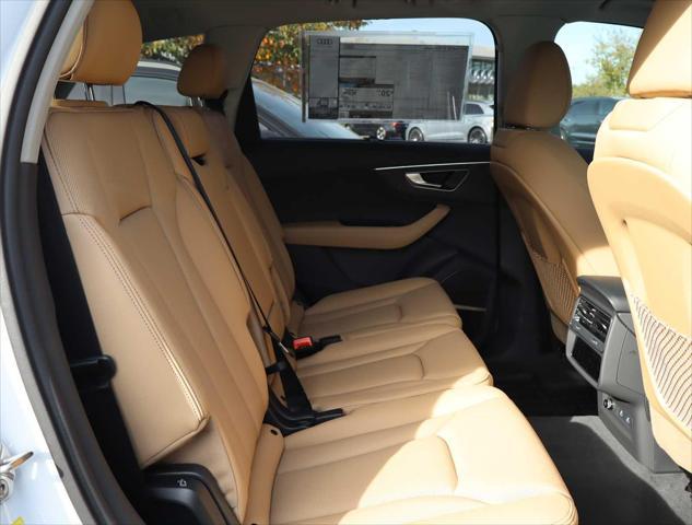 new 2025 Audi Q7 car, priced at $72,800