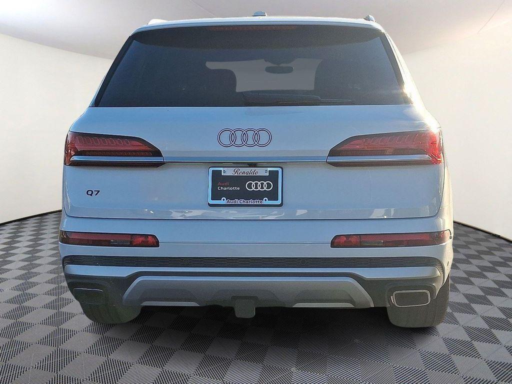 new 2025 Audi Q7 car, priced at $70,800