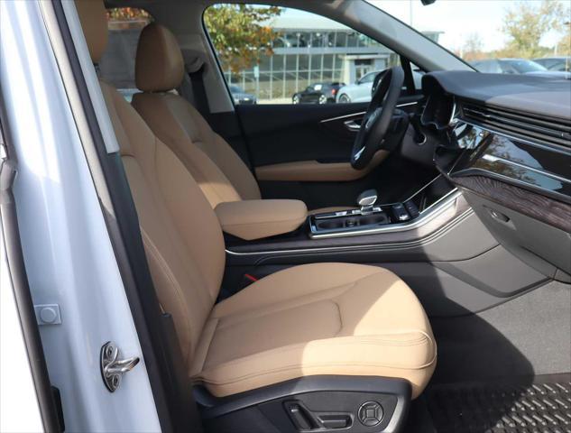 new 2025 Audi Q7 car, priced at $72,800