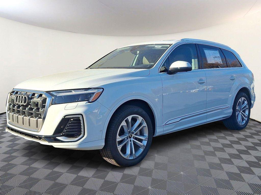 new 2025 Audi Q7 car, priced at $70,800