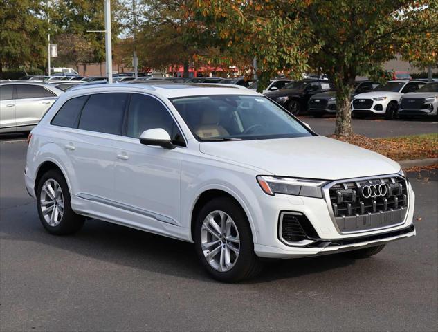 new 2025 Audi Q7 car, priced at $72,800
