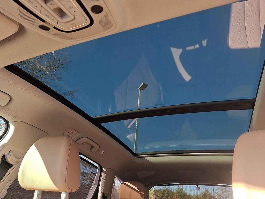 new 2025 Audi Q7 car, priced at $70,800