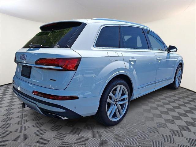 new 2025 Audi Q7 car, priced at $70,850