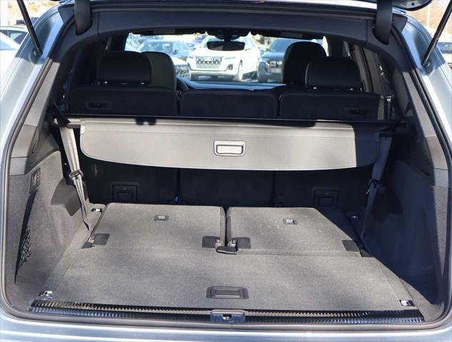 new 2025 Audi Q7 car, priced at $87,855