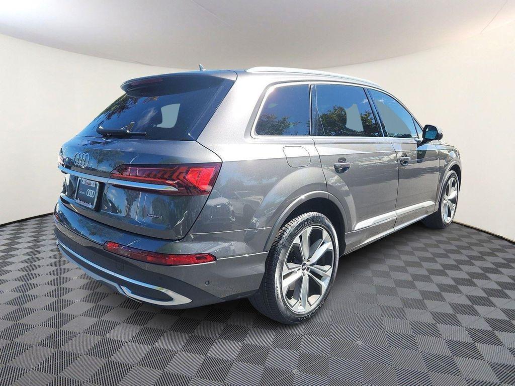 used 2023 Audi Q7 car, priced at $38,215