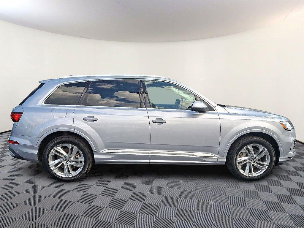 used 2022 Audi Q7 car, priced at $35,894