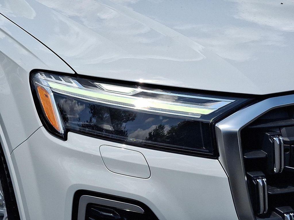 used 2025 Audi Q7 car, priced at $57,871