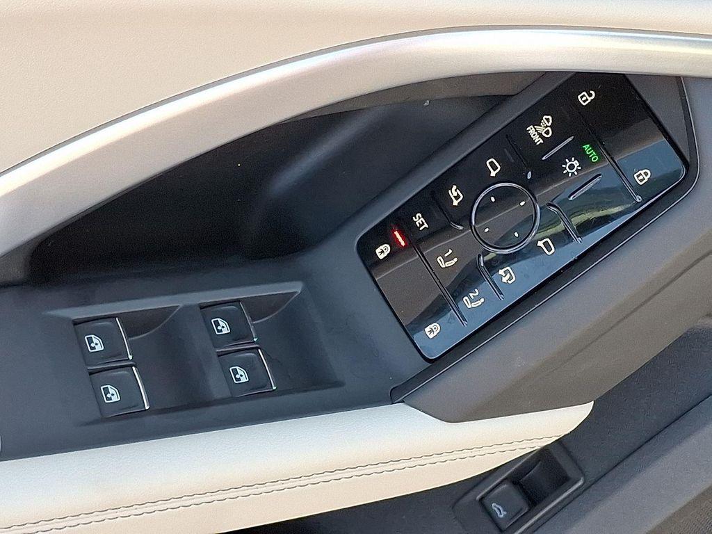 new 2025 Audi Q5 car, priced at $60,350