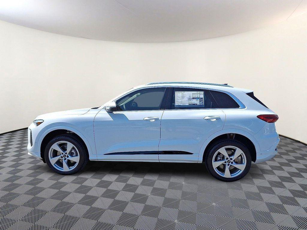 new 2025 Audi Q5 car, priced at $60,350