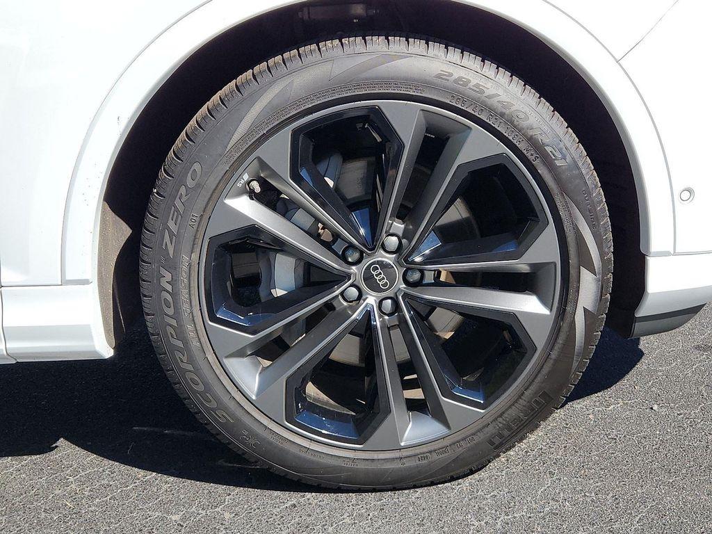 used 2025 Audi Q7 car, priced at $68,987