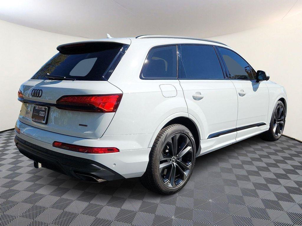 used 2025 Audi Q7 car, priced at $68,987