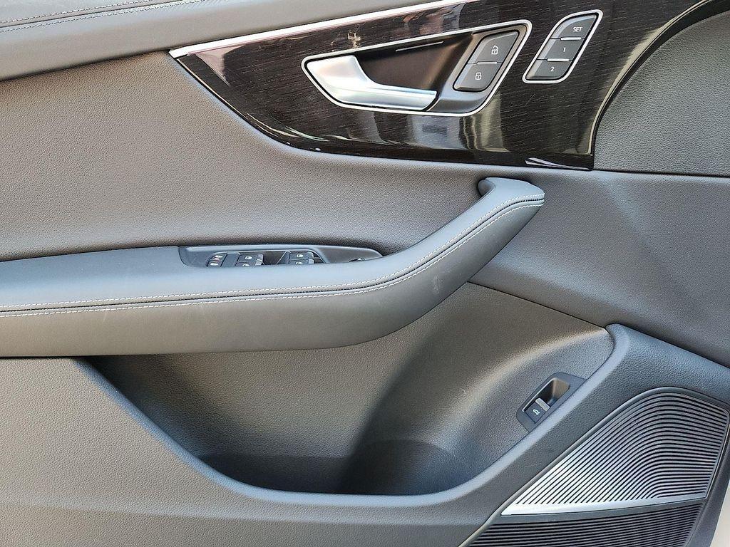 used 2025 Audi Q7 car, priced at $68,987