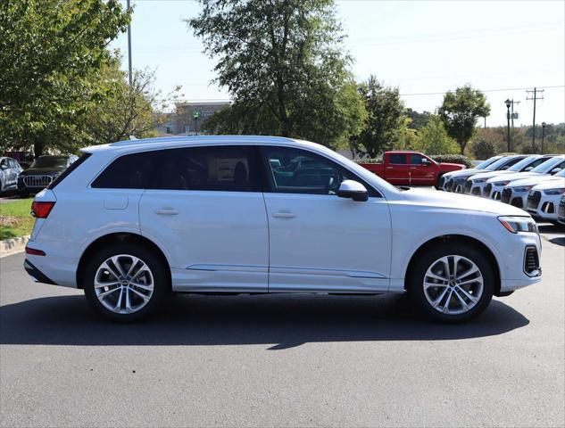 new 2025 Audi Q7 car, priced at $72,655
