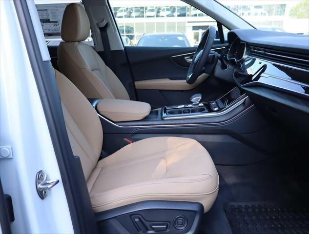 new 2025 Audi Q7 car, priced at $72,655