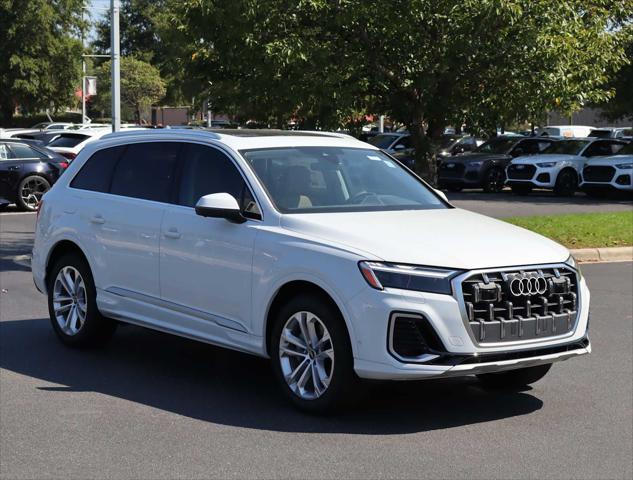 new 2025 Audi Q7 car, priced at $75,655