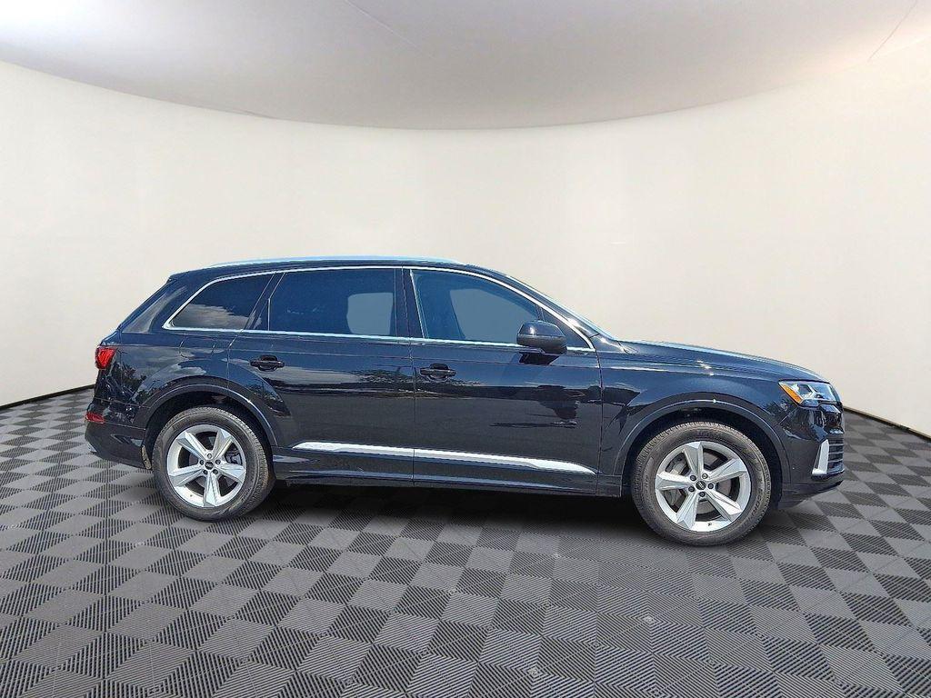 used 2023 Audi Q7 car, priced at $43,499