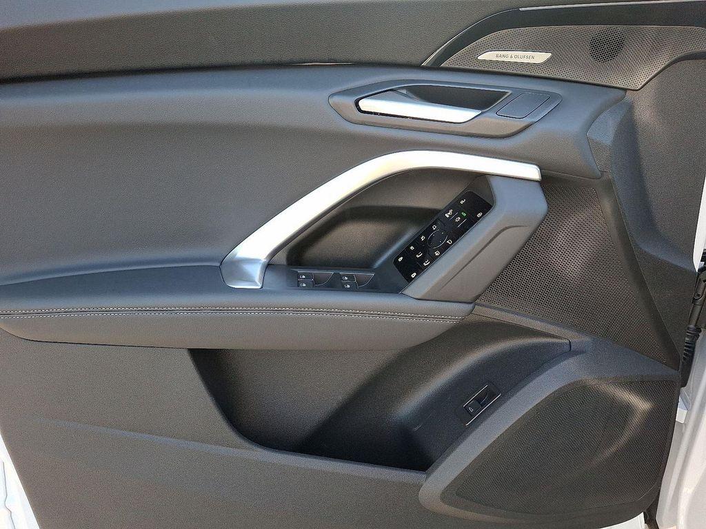 new 2025 Audi Q5 car, priced at $60,975