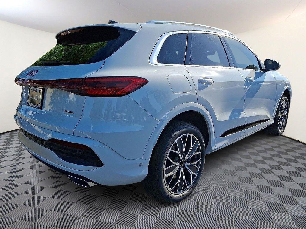 new 2025 Audi Q5 car, priced at $60,975