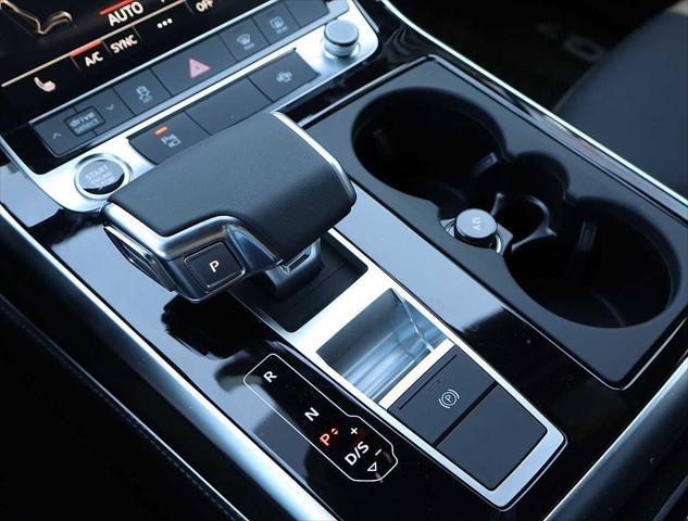 new 2025 Audi Q7 car, priced at $72,450