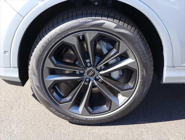 new 2025 Audi Q7 car, priced at $73,950