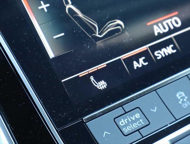 new 2025 Audi Q7 car, priced at $72,450