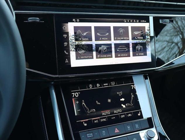 new 2025 Audi Q7 car, priced at $72,450