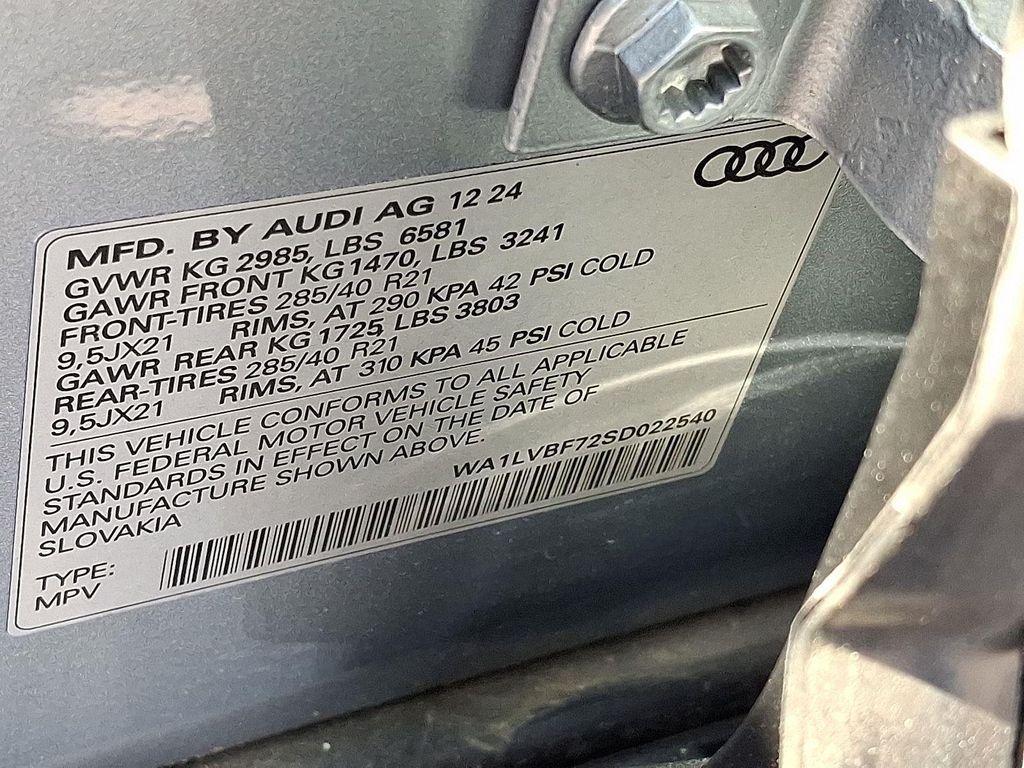 new 2025 Audi Q7 car, priced at $75,450