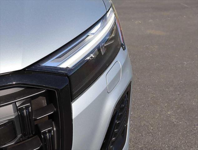 new 2025 Audi Q7 car, priced at $72,450