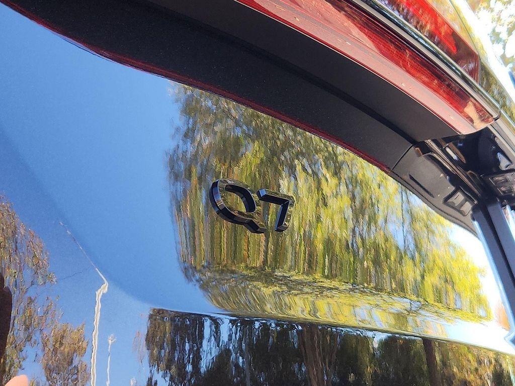 new 2026 Audi Q7 car, priced at $72,590