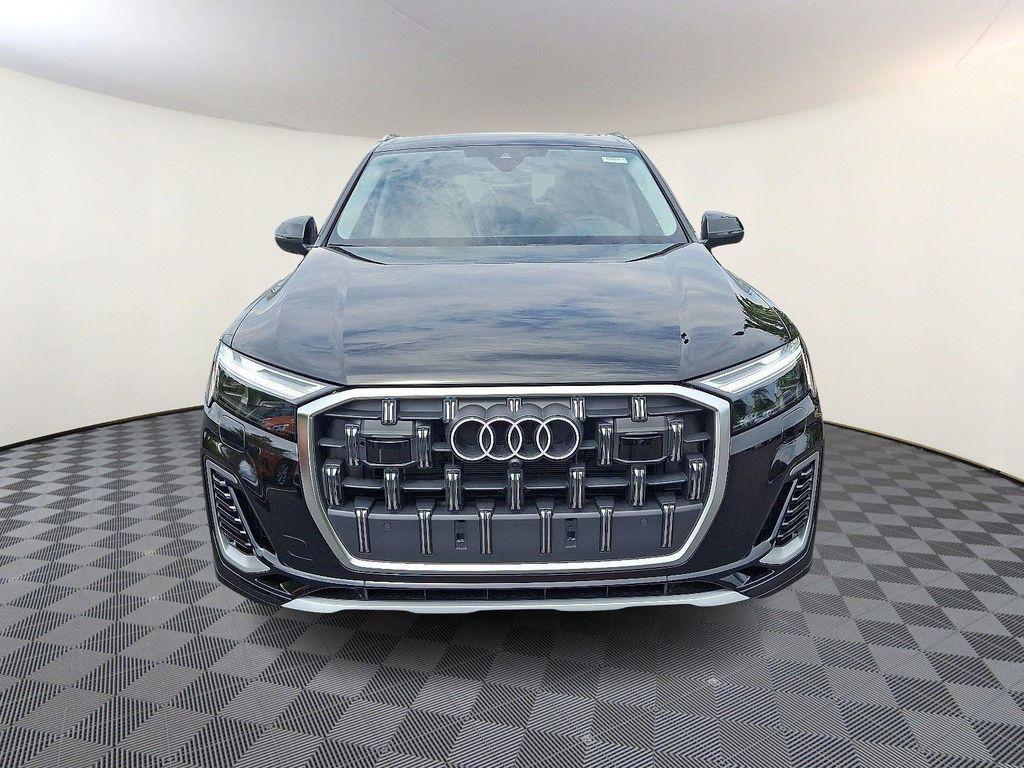 new 2025 Audi Q7 car, priced at $72,205