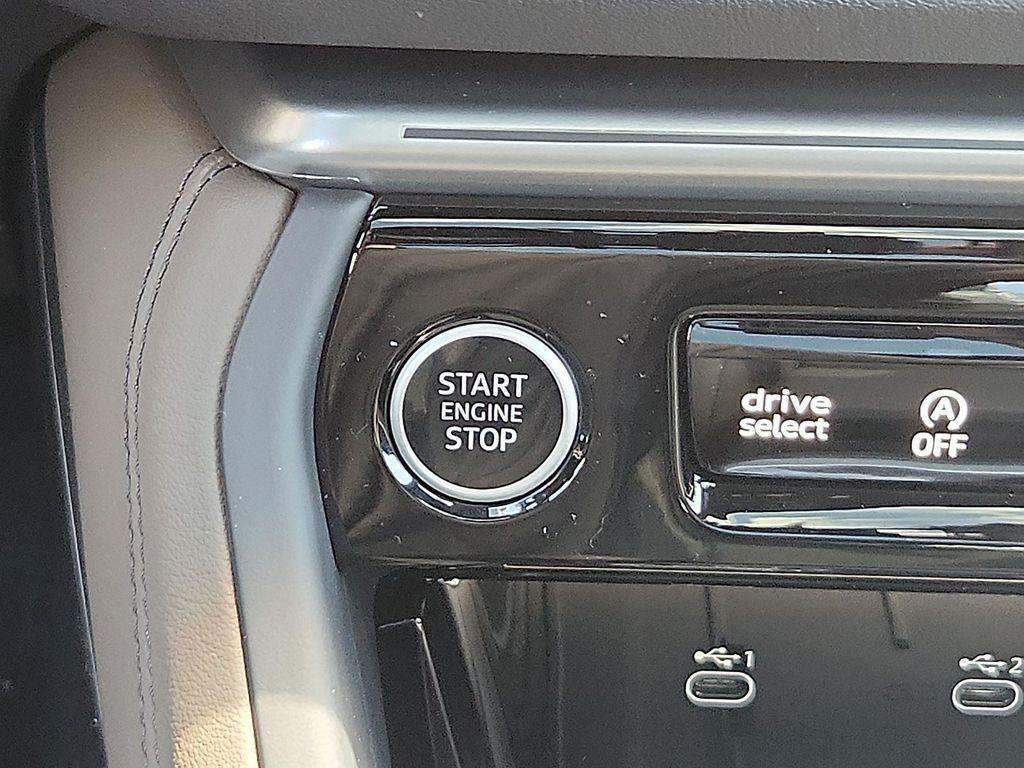 new 2025 Audi Q5 car, priced at $61,240
