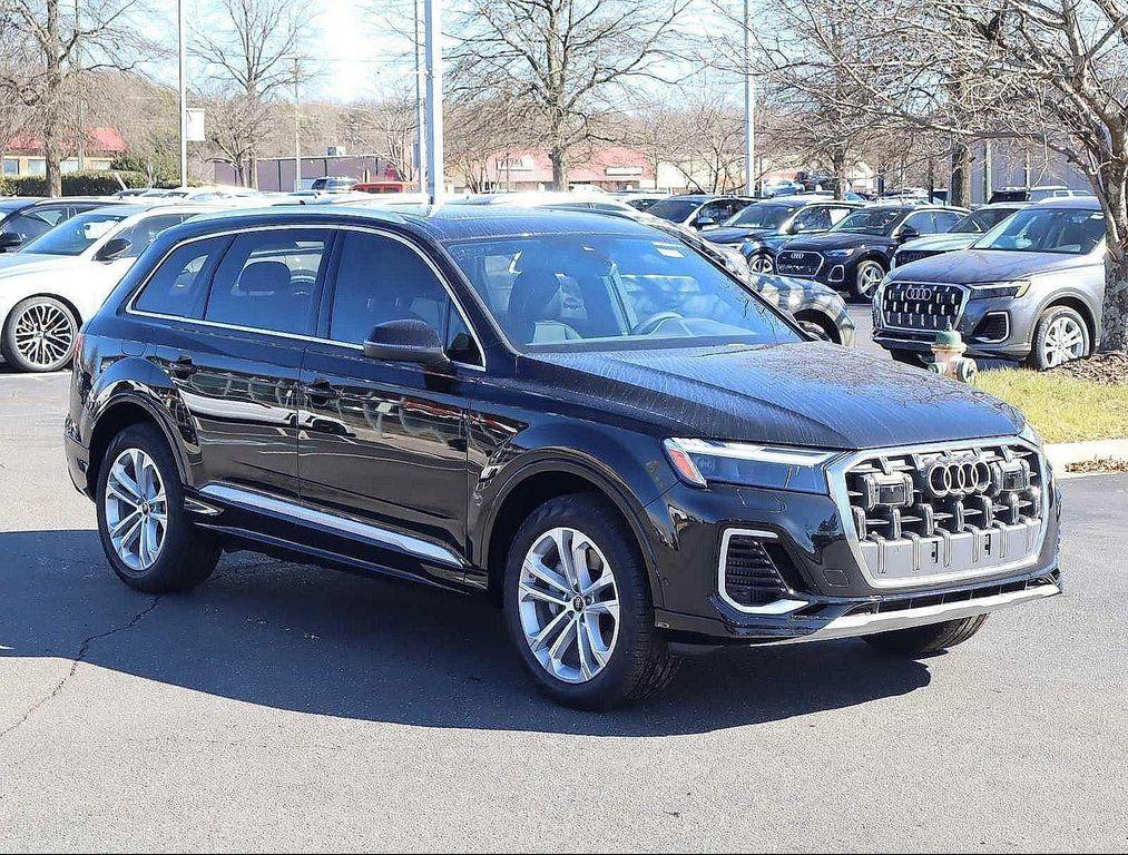 new 2025 Audi Q7 car, priced at $75,505
