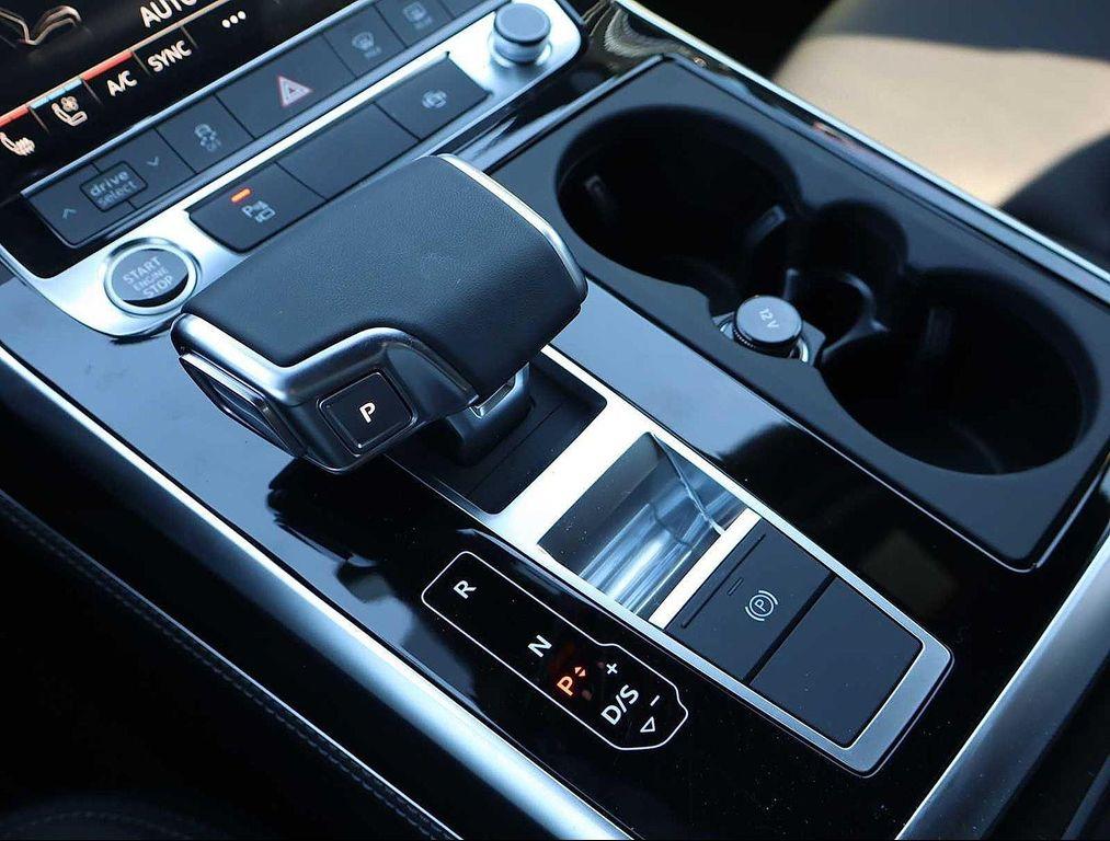 new 2025 Audi Q7 car, priced at $75,505