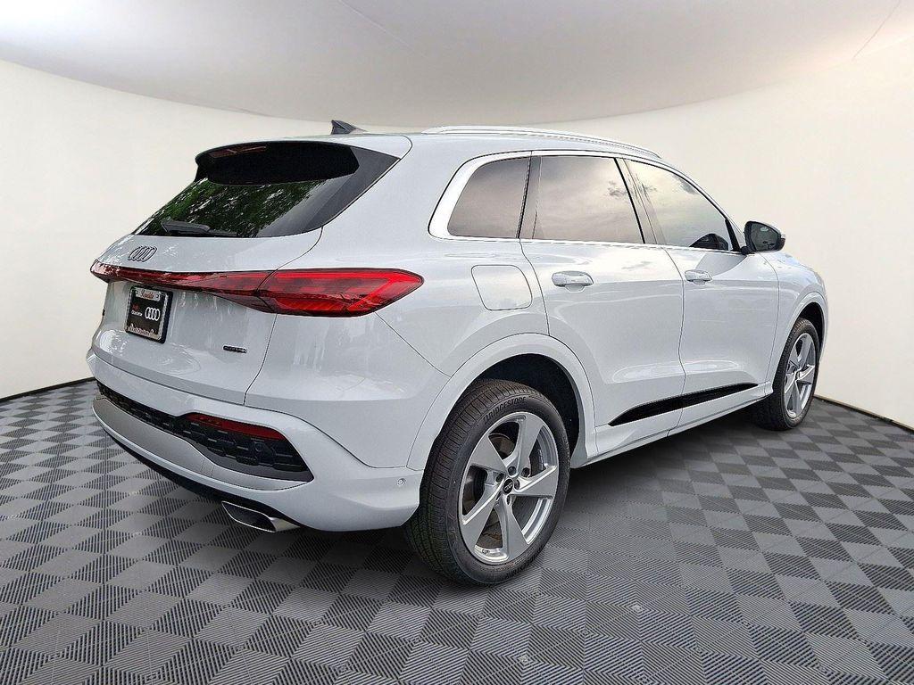 new 2025 Audi Q5 car, priced at $61,300
